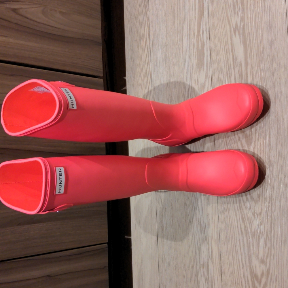 Almost new Hunter tall hot pink rain boots